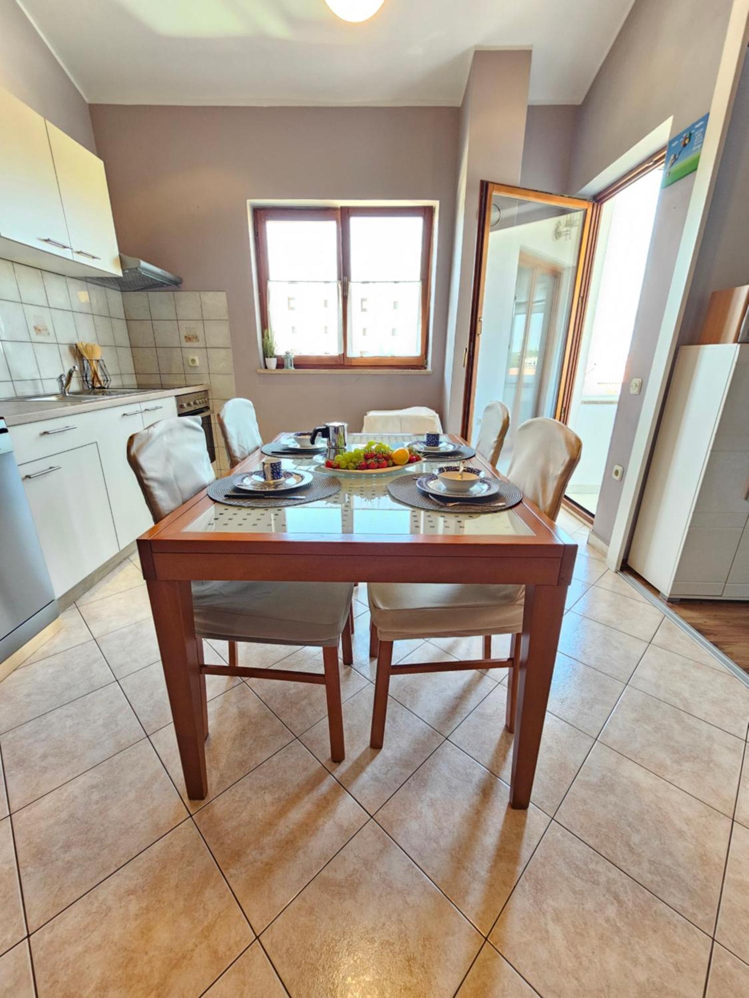 Apartment Neven Rovinj Parking Place Exterior foto
